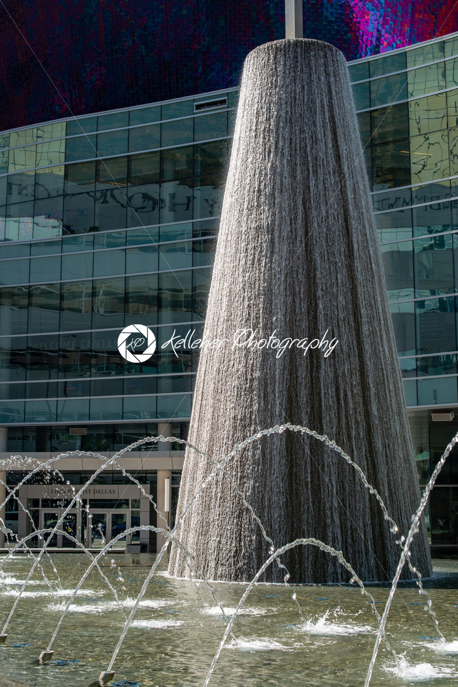 Dallas, Texas – May 7, 2018: Fountain at the First Baptist Church building in Dallas downtown - Kelleher Photography Store